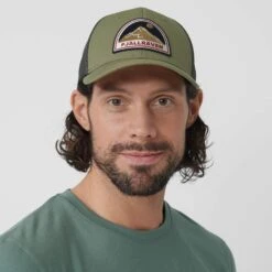 FJÄLLRÄVEN BADGE LÅNGTRADARKEPS Unisex - Cap 6 FJÄLLRÄVEN BADGE LÅNGTRADARKEPS Unisex - Cap -Urban Outdoor Verkauf 5637915840 d badge langtradarkeps fjaellraeven 24